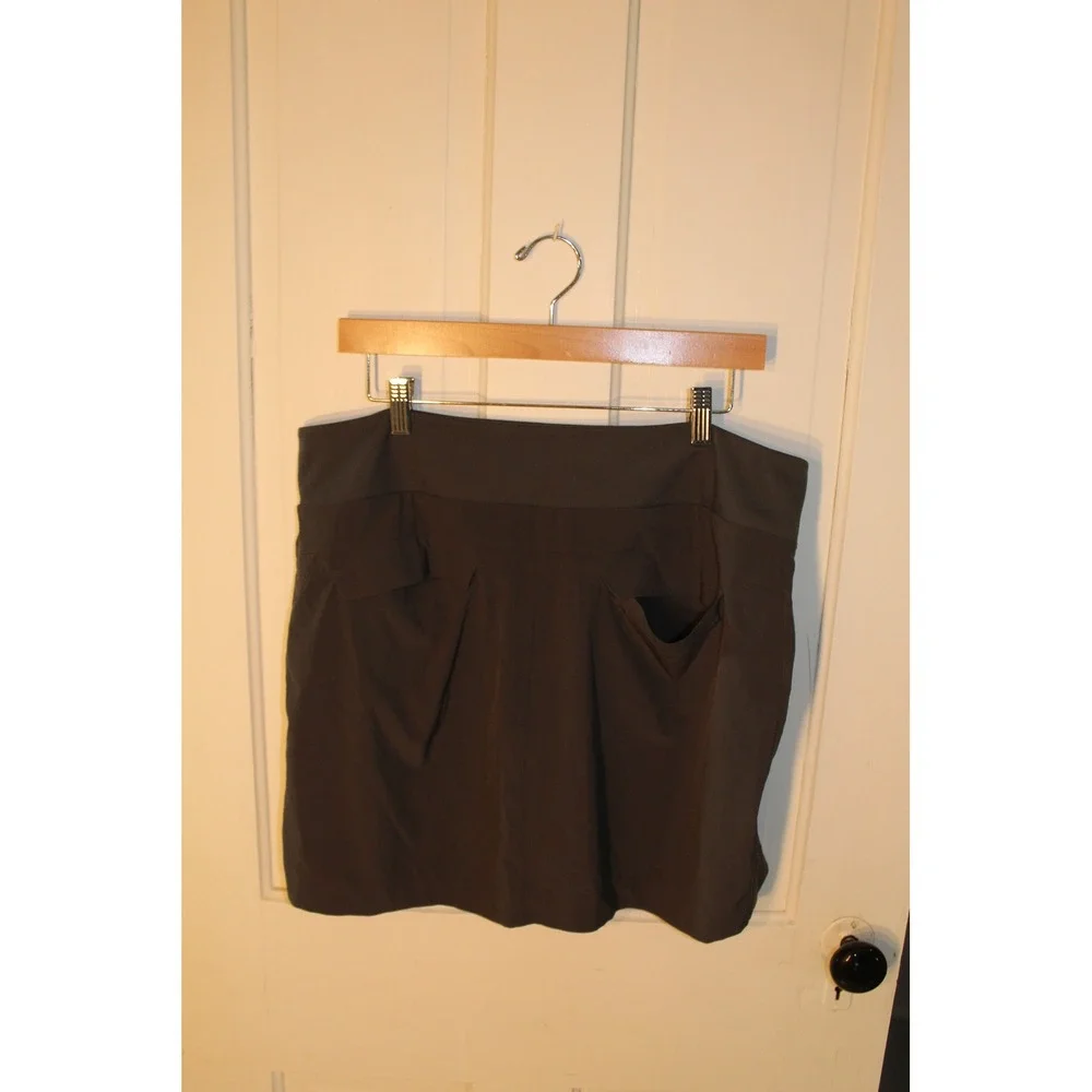 Athleta Women's Soho Skort Olive Green Mini‎ Skirt Skort Plus Size 14